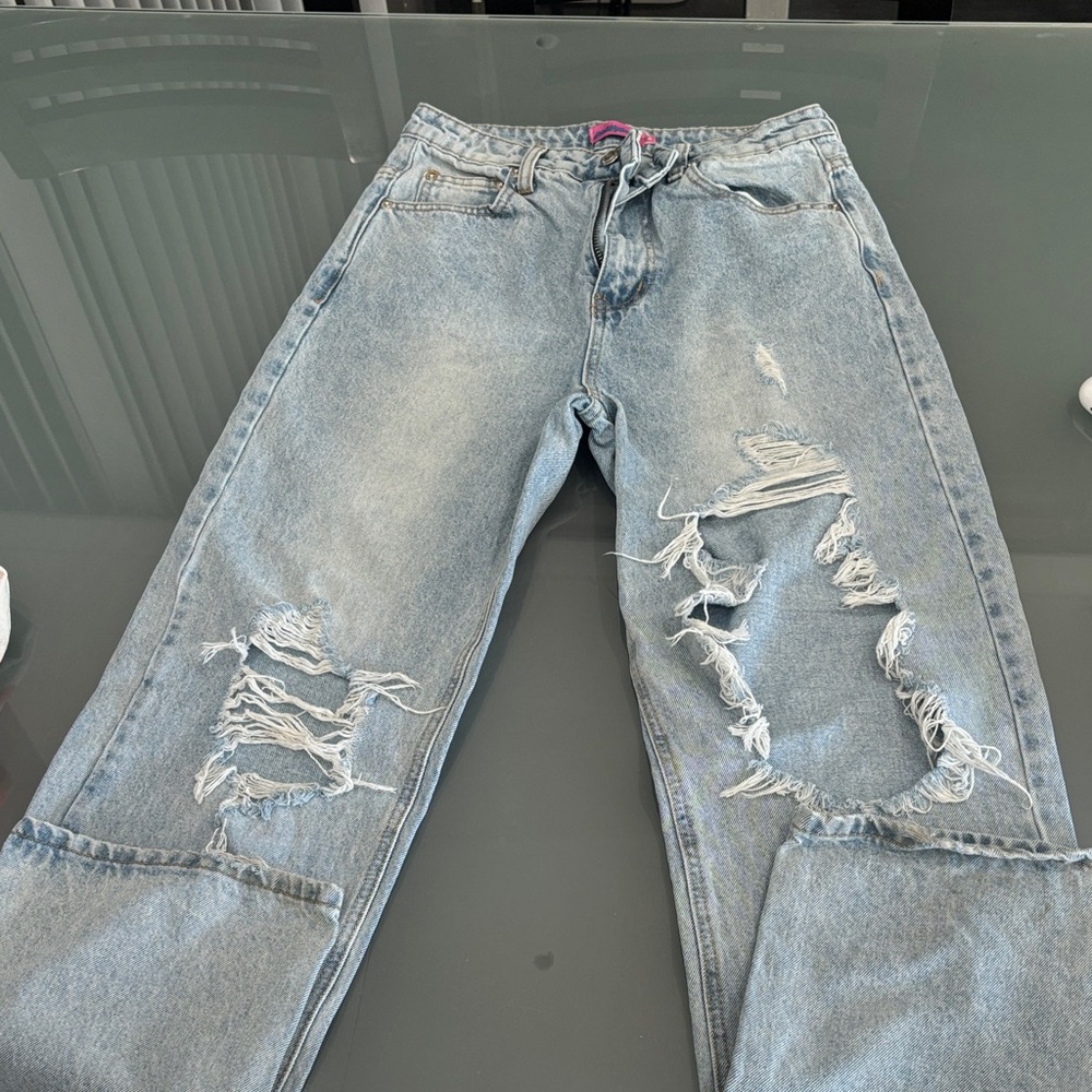 Edikted High Rise Ripped Jeans